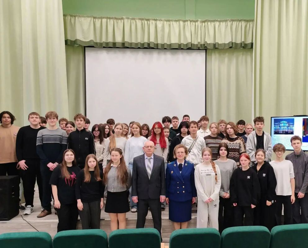 В рамках мероприятий, посвященных 90-летию прокуратуры Ярославской области Тутаевский межрайонный прокурор Наталья Михайловна Елисеева и ветеран прокуроры – Тутаевский межрайонный прокурор в отставке Евгений Семенович... В рамках мероприятий, посвященных 90-летию прокуратуры Ярославской области Тутаевский межрайонный прокурор Наталья Михайловна Елисеева и ветеран прокуроры – Тутаевский межрайонный прокурор в отставке Евгений Семенович...