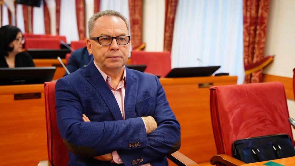 Главный психиатр-нарколог Ярославской области и главврач областной наркологической больницы Александр Волков предложил сократить время продажи алкоголя в регионе