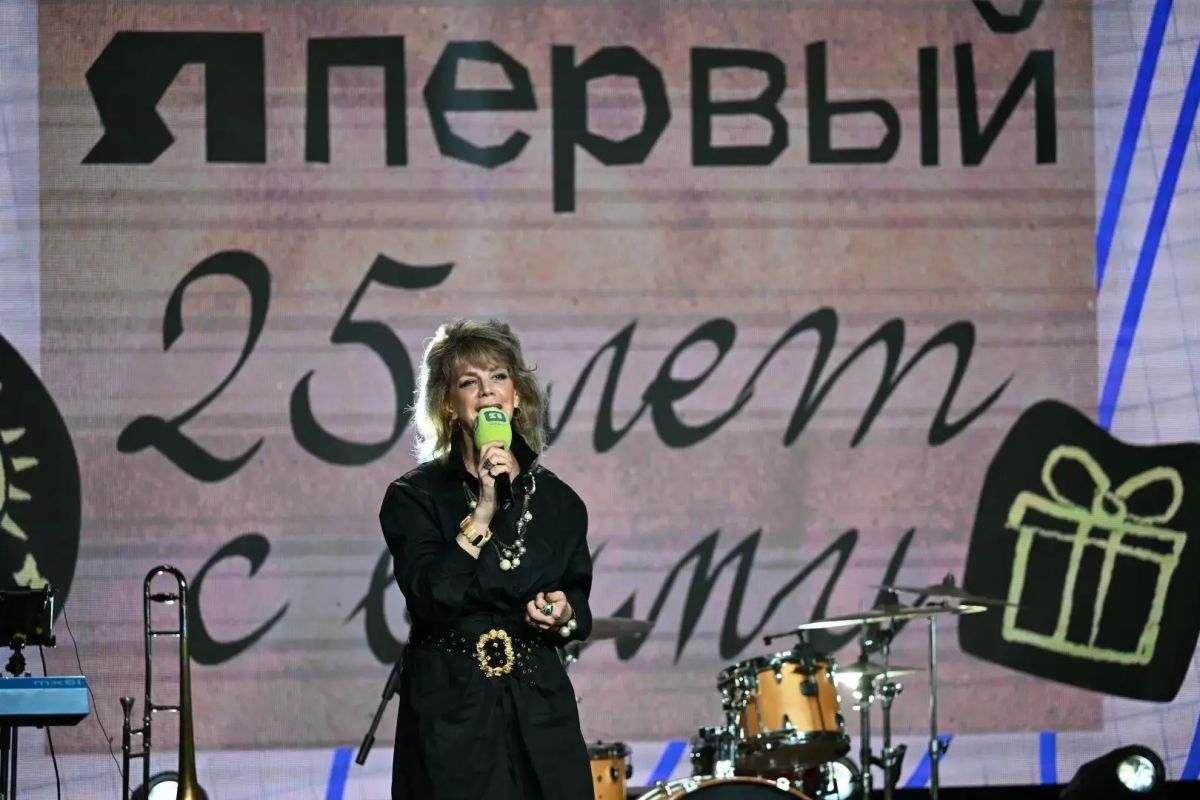 Михаил Евраев: Поздравил с 25-летием телеканала «ЯПервый» коллектив и директора холдинга «Верхняя Волга медиа» – главного редактора телеканала Марию Николаеву Михаил Евраев: Поздравил с 25-летием телеканала «ЯПервый» коллектив и директора холдинга «Верхняя Волга медиа» – главного редактора телеканала Марию Николаеву