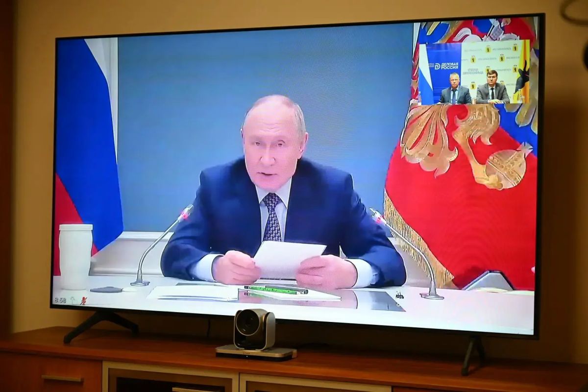Михаил Евраев: В режиме видео-конференц-связи принял участие в форуме, посвященном 25-летию общественной организации «Деловая Россия», под председательством Президента России Михаил Евраев: В режиме видео-конференц-связи принял участие в форуме, посвященном 25-летию общественной организации «Деловая Россия», под председательством Президента России
