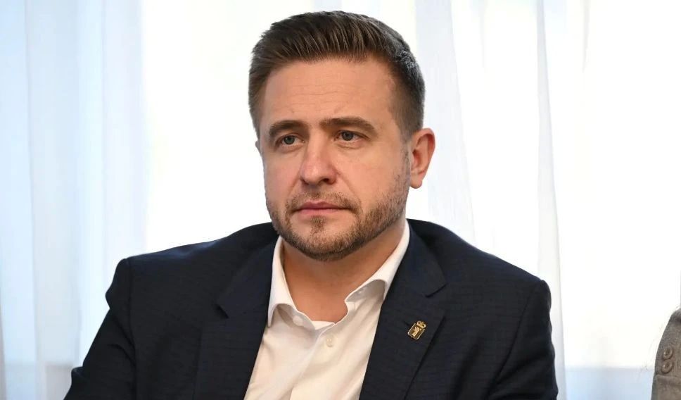 Михаил Евраев: 1 ноября стартует прием заявок на конкурс на лучшее зимнее оформление фасадов зданий Михаил Евраев: 1 ноября стартует прием заявок на конкурс на лучшее зимнее оформление фасадов зданий
