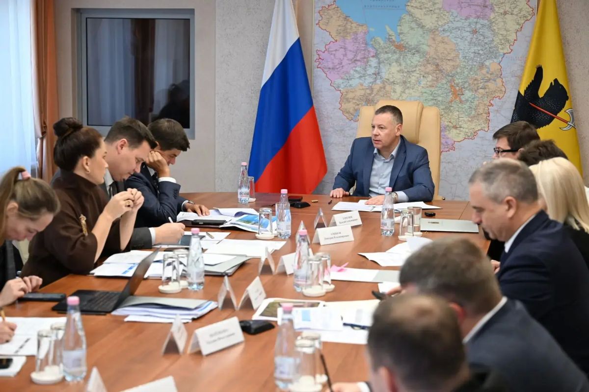Михаил Евраев: 1 ноября стартует прием заявок на конкурс на лучшее зимнее оформление фасадов зданий Михаил Евраев: 1 ноября стартует прием заявок на конкурс на лучшее зимнее оформление фасадов зданий