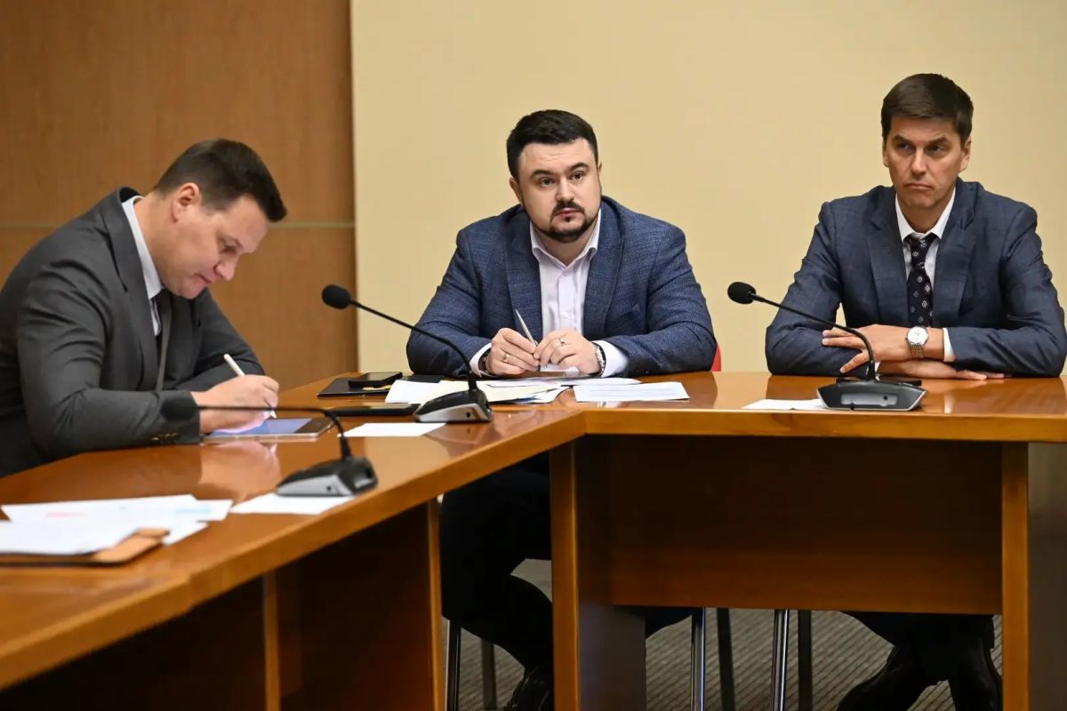 Михаил Евраев: Вечером в Рыбинске провел оперативный штаб по ситуации с теплом Михаил Евраев: Вечером в Рыбинске провел оперативный штаб по ситуации с теплом