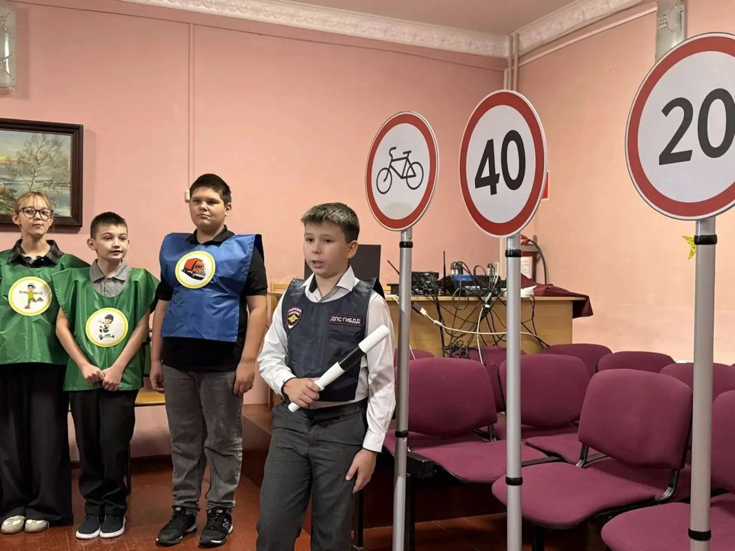 Михаил Евраев: Более 1,7 тысячи инициатив жителей реализовано в Ярославской области с 2022 года, 340 проектов завершаем в этом сезоне Михаил Евраев: Более 1,7 тысячи инициатив жителей реализовано в Ярославской области с 2022 года, 340 проектов завершаем в этом сезоне