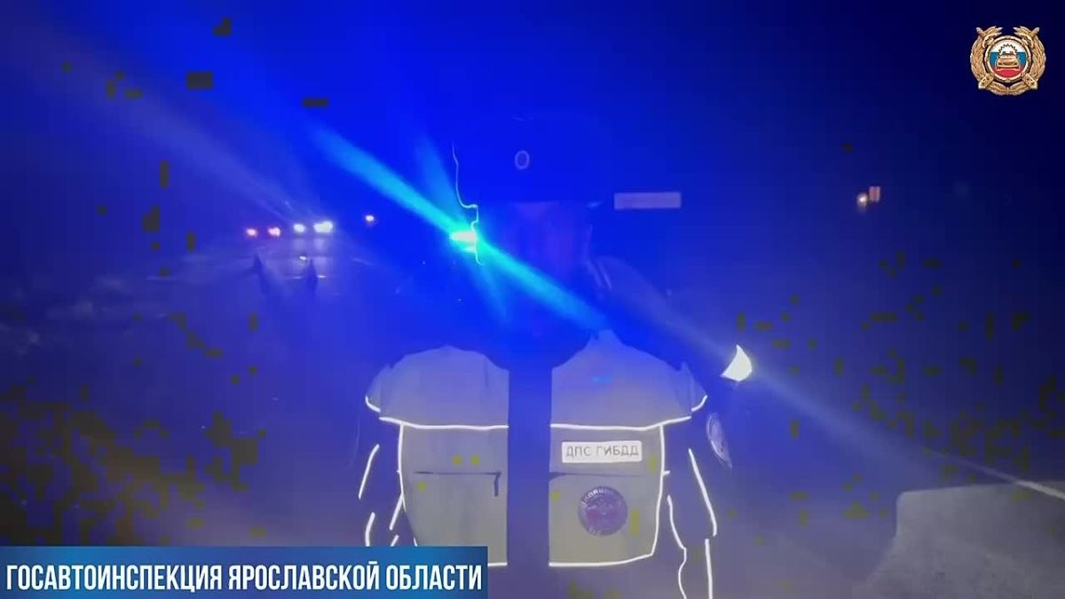 Сотрудники Госавтоинспекции устанавливают обстоятельства ДТП в Борисоглебском районе