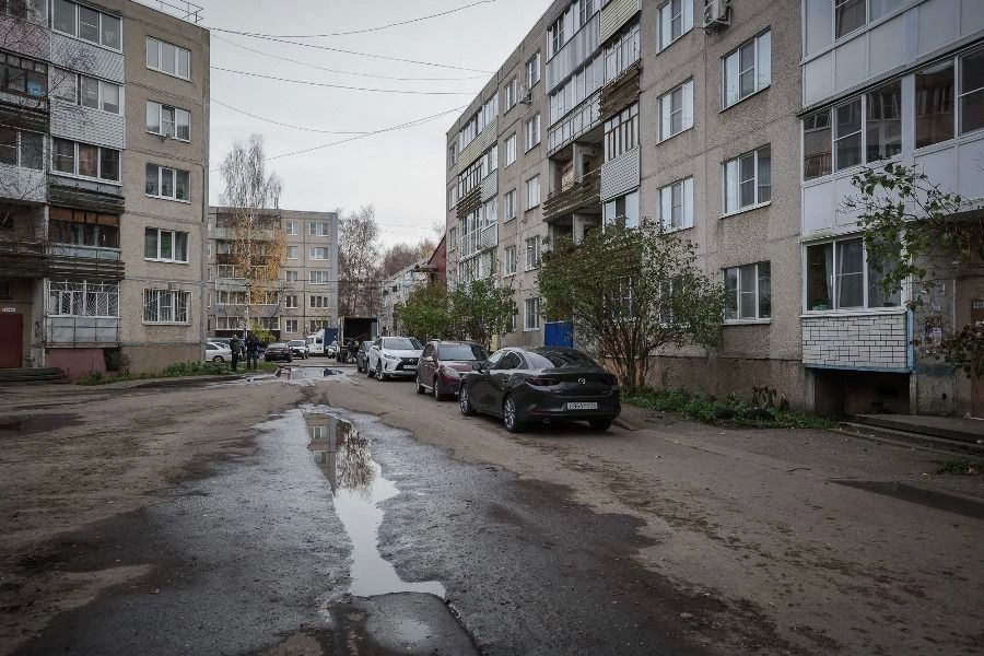 Глава Рыбинска провел рабочий выход в микрорайон Веретье Глава Рыбинска провел рабочий выход в микрорайон Веретье